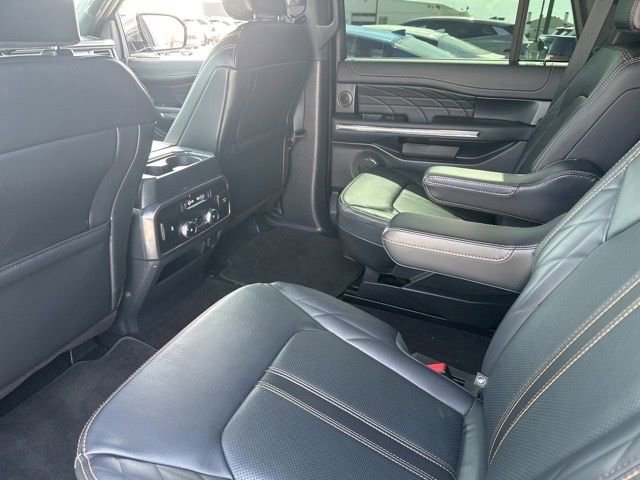 Used 2022 Ford Expedition Platinum image 15