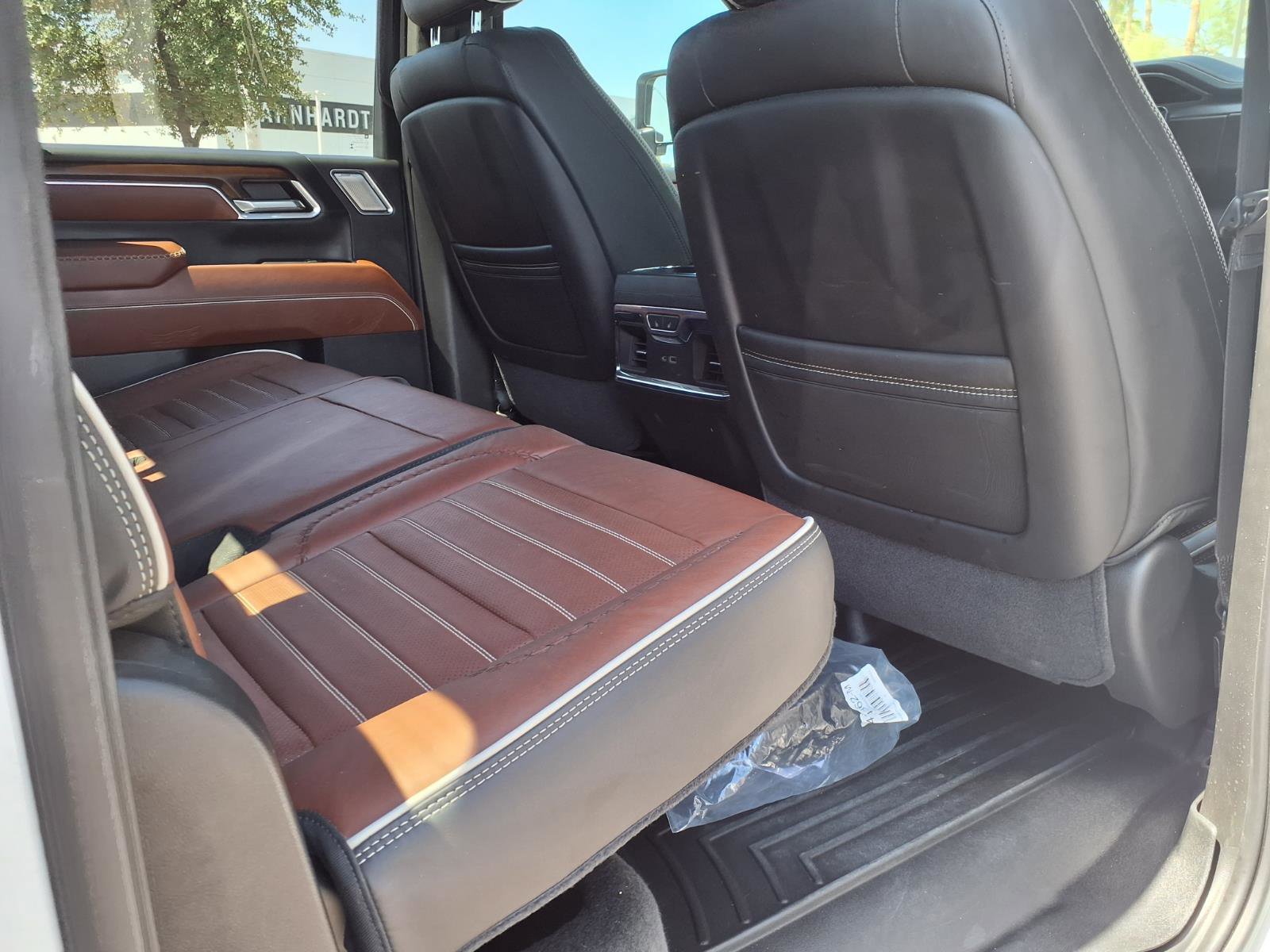 Used 2025 GMC Sierra 2500 Denali Ultimate w/ Max Trailering Package AWD/4WD image 14