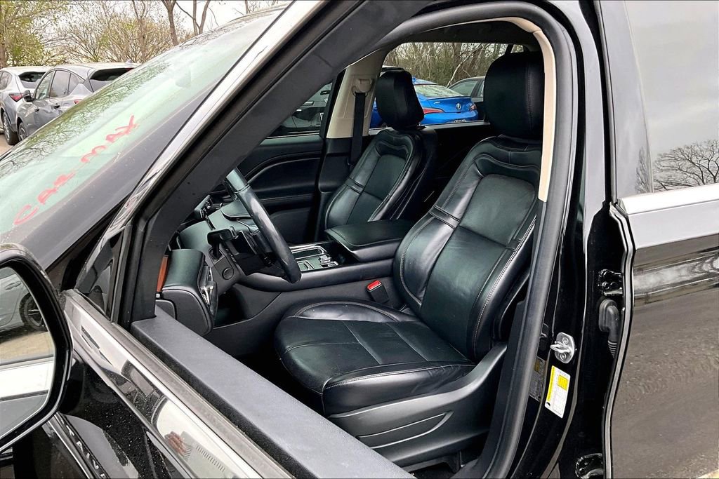 Used 2020 Lincoln Aviator Reserve image 35