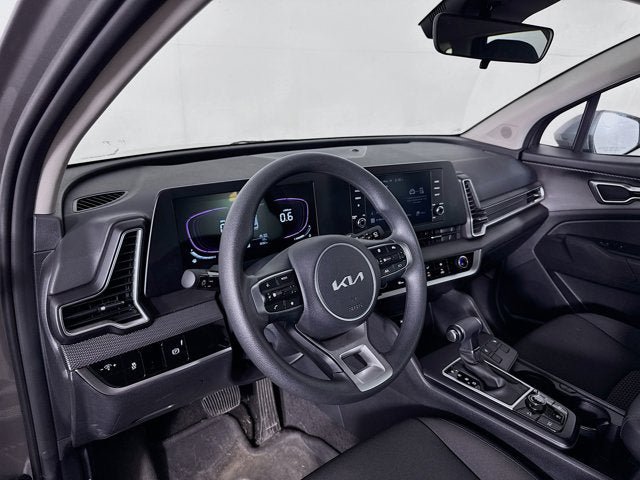 Certified 2025 Kia Sportage LX AWD/4WD image 9