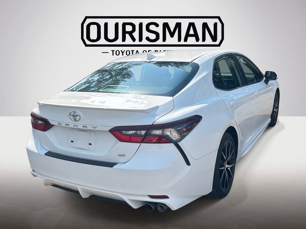 Used 2024 Toyota Camry SE image 4