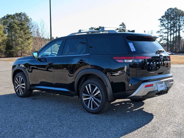New 2025 Nissan Pathfinder Platinum image 6
