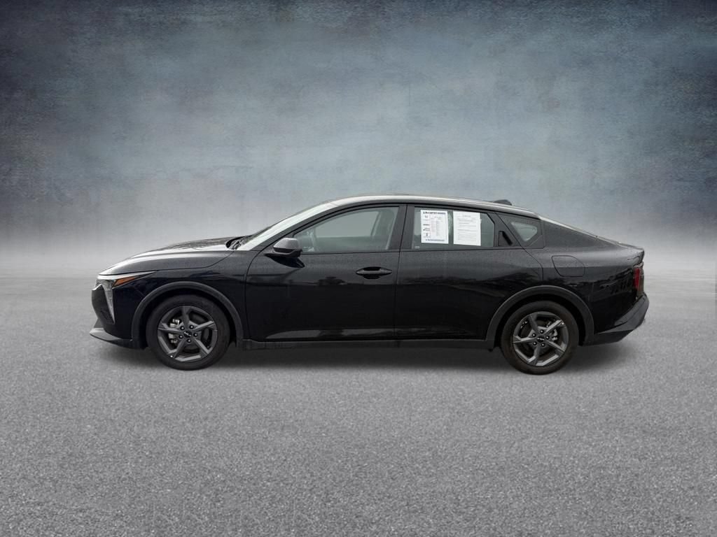 Used 2025 Kia K4 FWD image 3