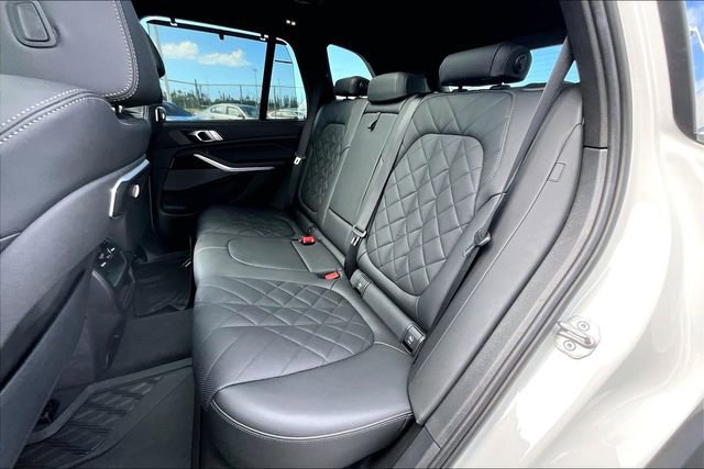 Used 2025 BMW X5 sDrive40i w/ Premium Package image 27