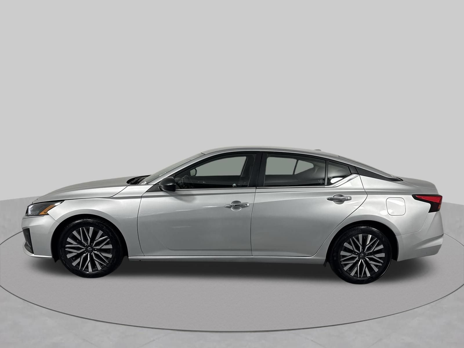 Certified 2024 Nissan Altima 2.5 SV FWD image 30