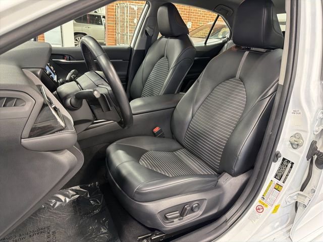 Used 2019 Toyota Camry SE image 14