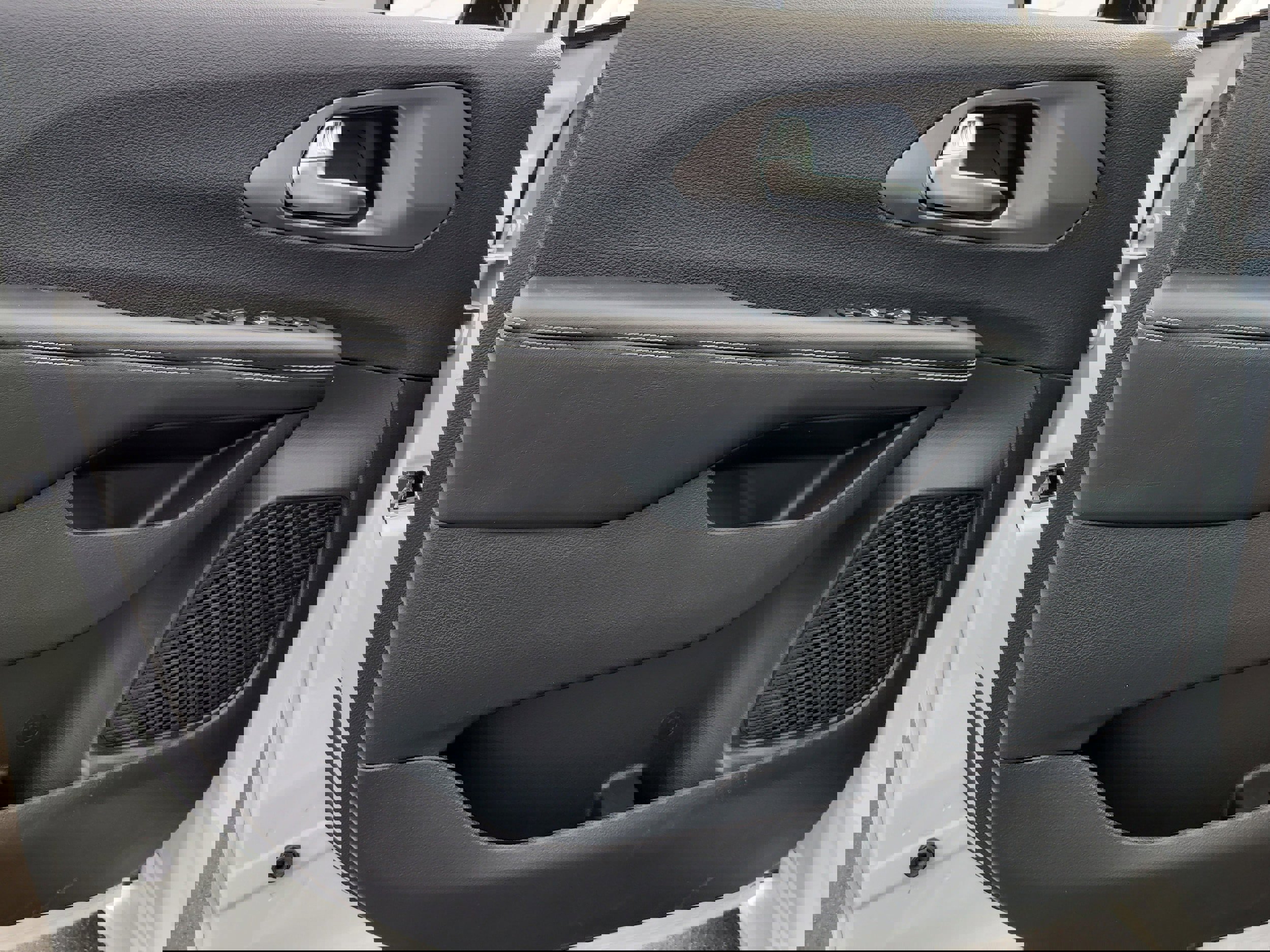 New 2026 Chrysler Voyager LX image 13