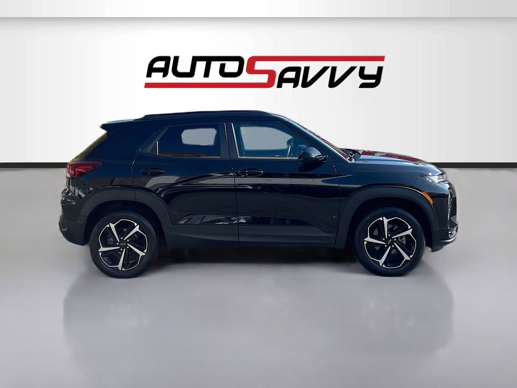 Used 2023 Chevrolet TrailBlazer RS w/ Sun and Liftgate Package image 8