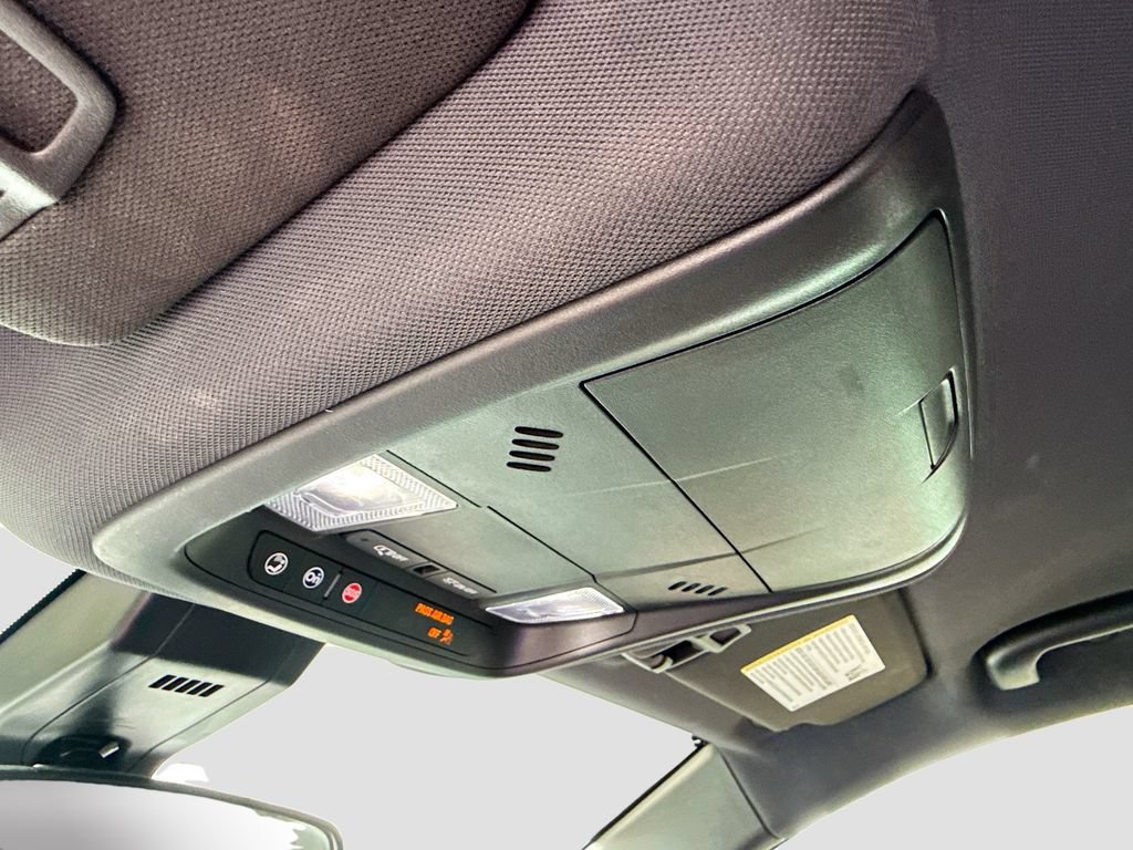 Used 2022 Chevrolet Equinox RS w/ RS Leather Package FWD image 15
