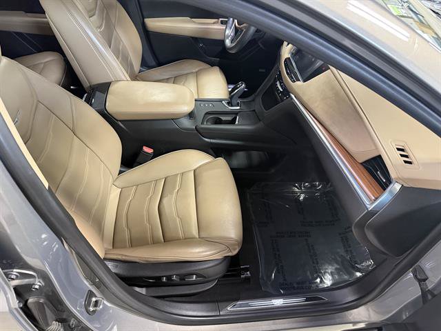 Certified 2018 Cadillac XT5 Platinum w/ Driver Assist Package AWD/4WD image 7