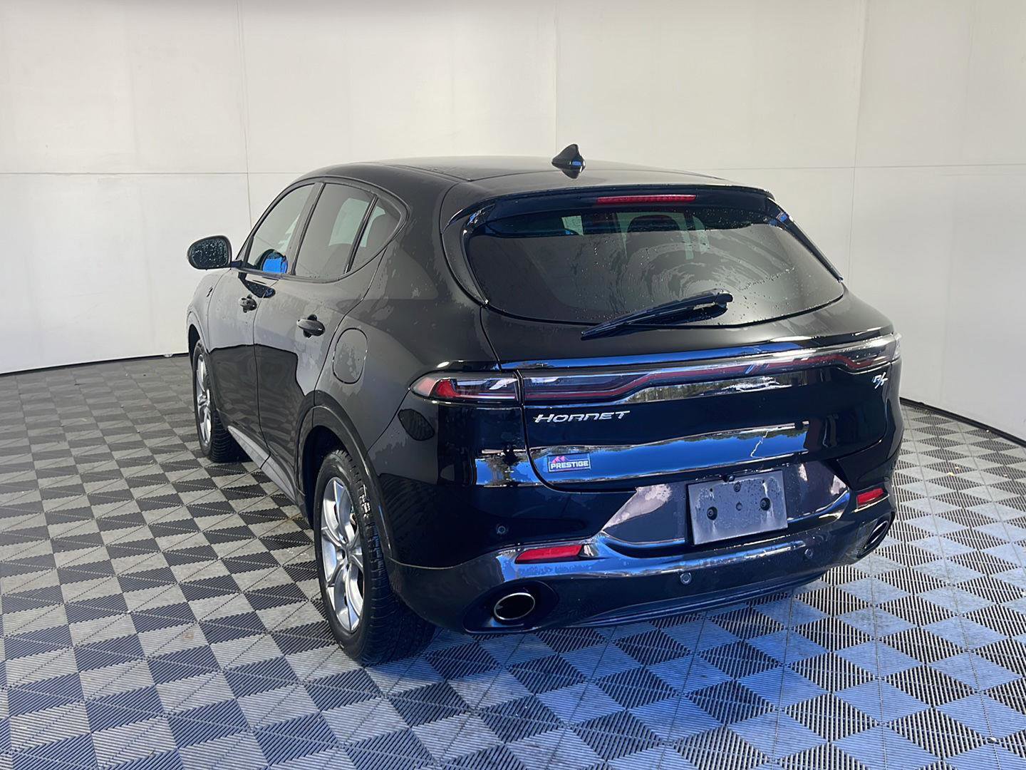 Used 2024 Dodge Hornet R/T image 9
