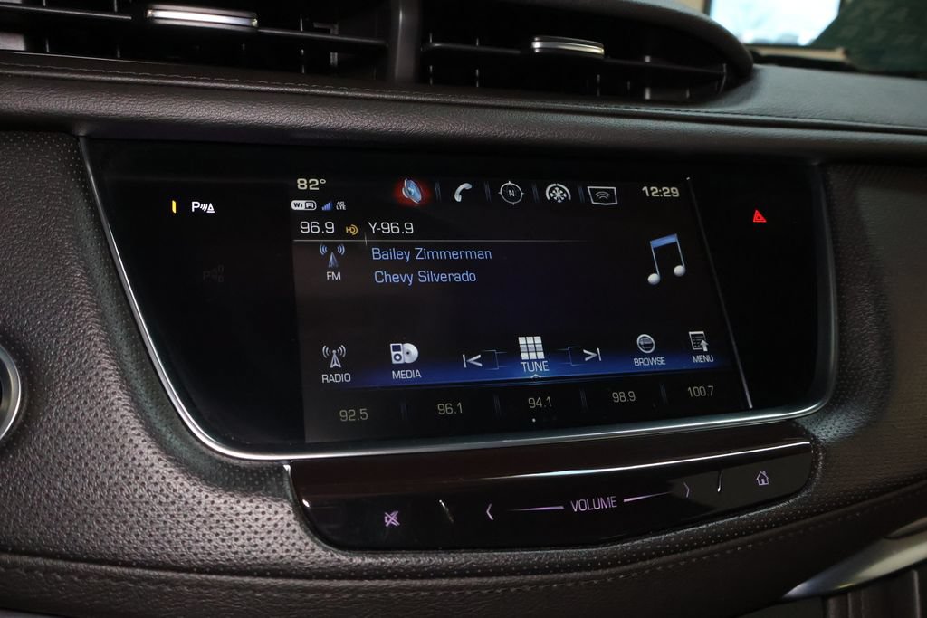 Used 2018 Cadillac XT5 Luxury w/ Driver Awareness Package AWD/4WD image 27