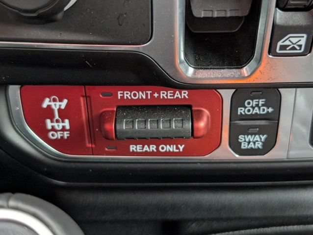 Used 2026 Jeep Wrangler Unlimited Rubicon AWD/4WD image 23