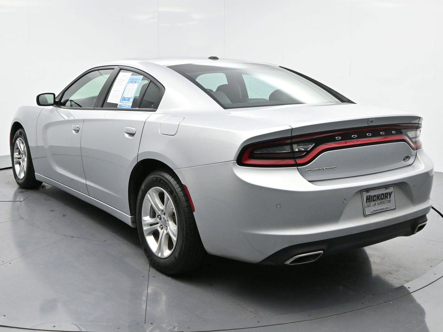 Used 2021 Dodge Charger SXT w/ Leather Interior Group image 5