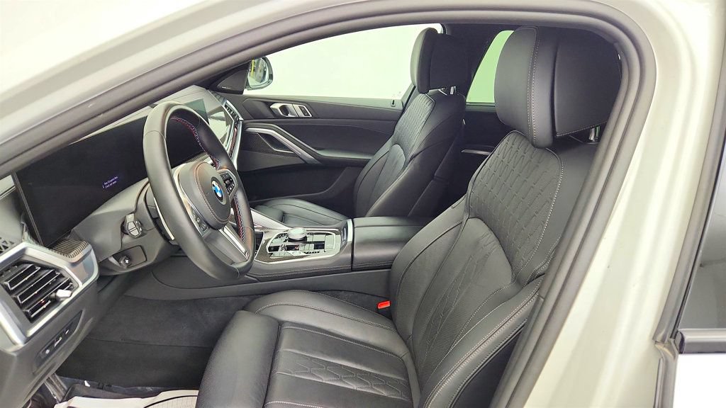 Used 2024 BMW X6 M60i AWD/4WD image 20