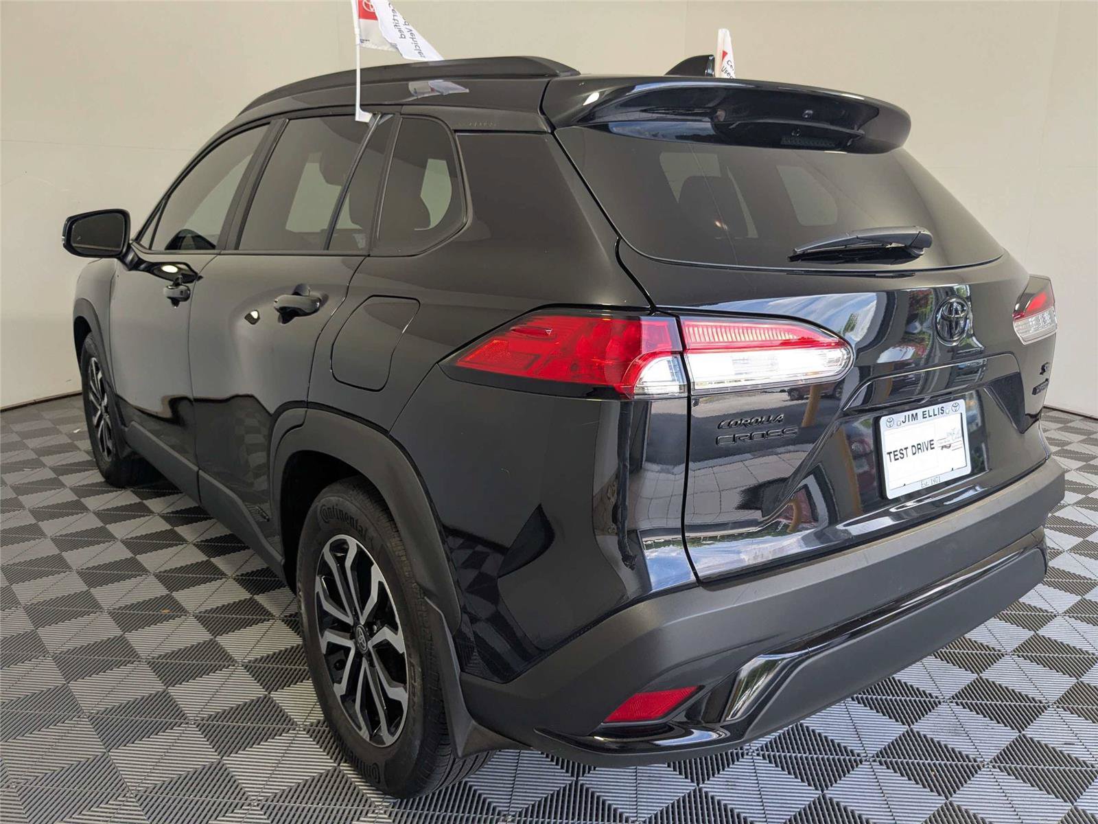 Used 2024 Toyota Corolla Cross AWD Hybrid image 10