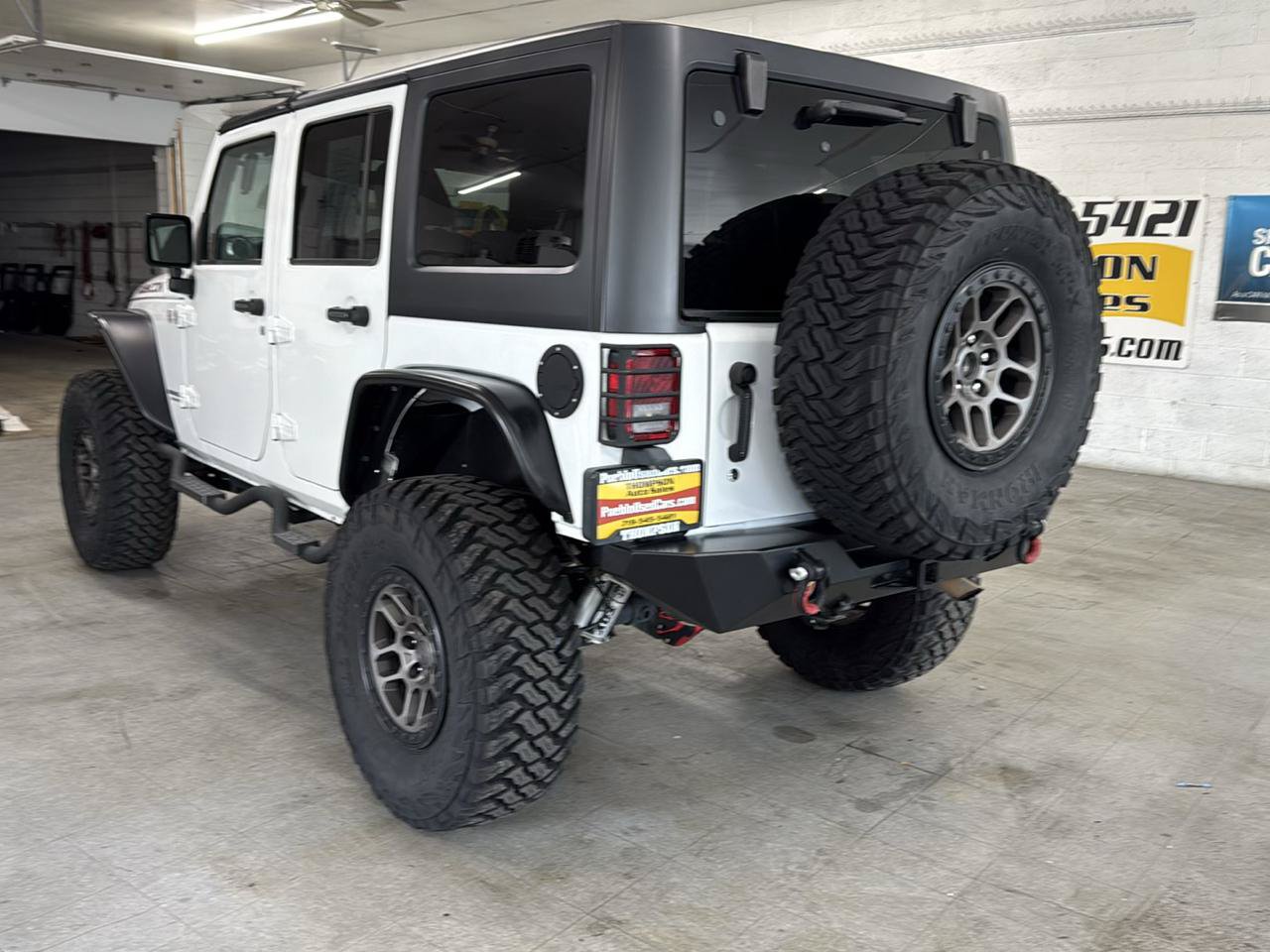 Used 2016 Jeep Wrangler Unlimited Rubicon AWD/4WD image 90