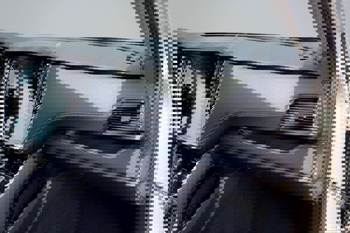 Used 2024 Subaru Outback Premium image 17