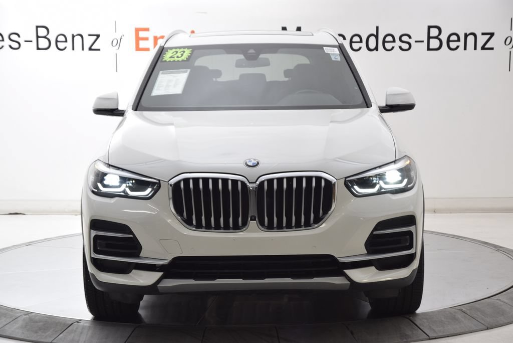 Used 2022 BMW X5 xDrive40i w/ Parking Assistance Package AWD/4WD image 9