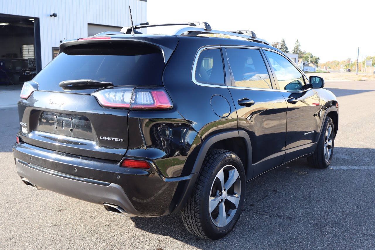 Used 2019 Jeep Cherokee Limited AWD/4WD image 4