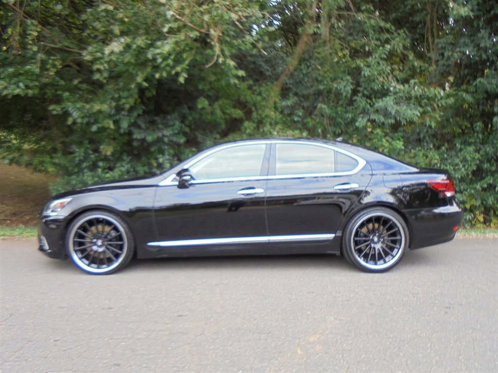Used 2013 Lexus LS 460 AWD image 4