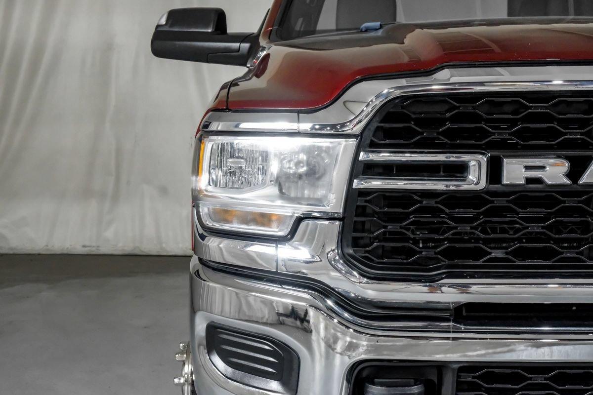 Used 2022 RAM 3500 Tradesman w/ Chrome Appearance Group AWD/4WD image 37