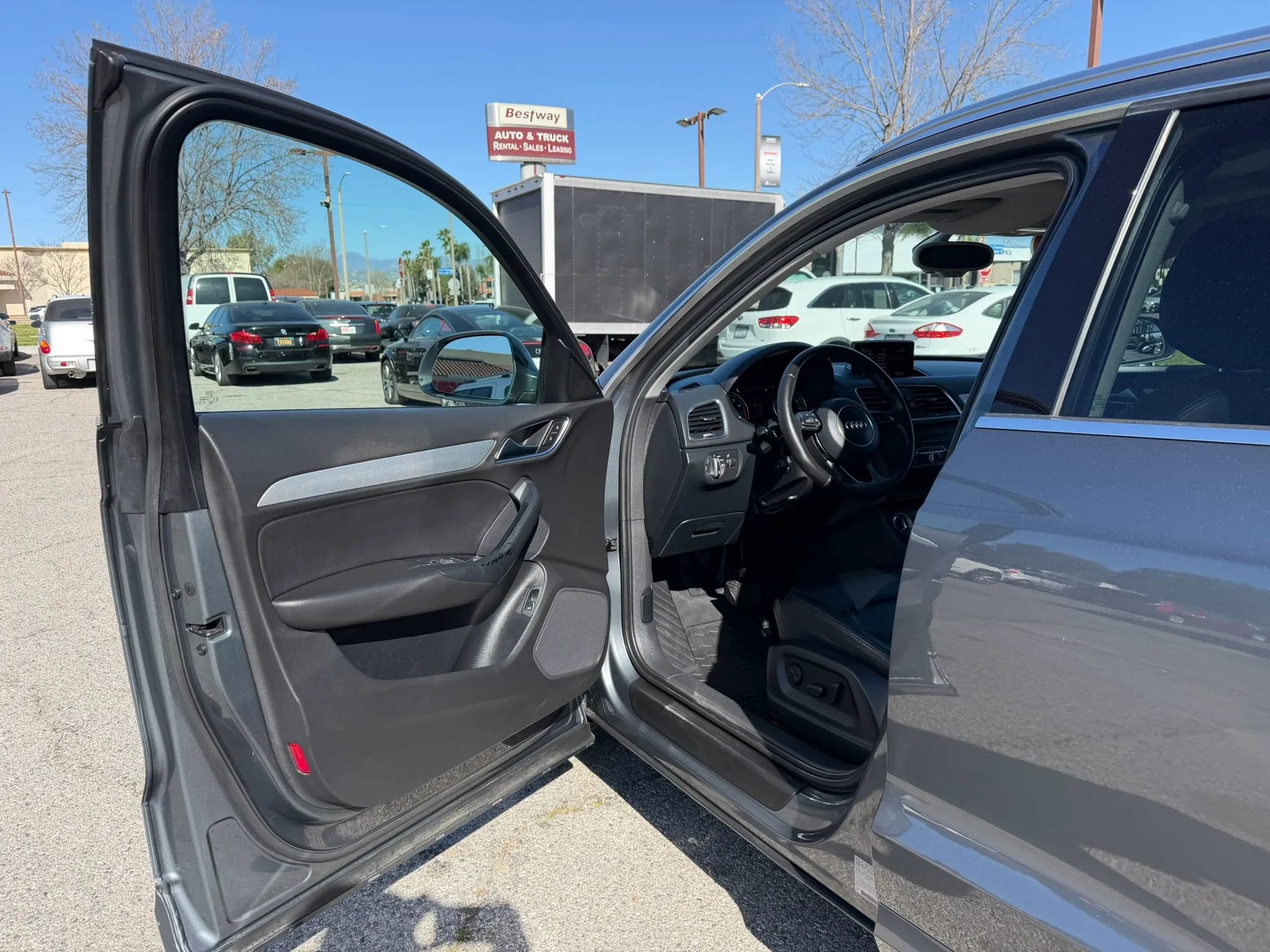 Used 2015 Audi Q3 2.0T Premium Plus FWD image 9