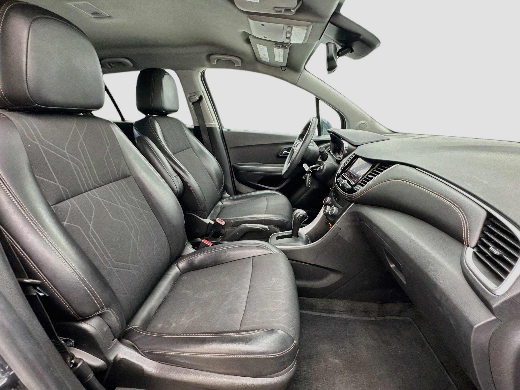 Used 2021 Chevrolet Trax LT AWD/4WD image 19