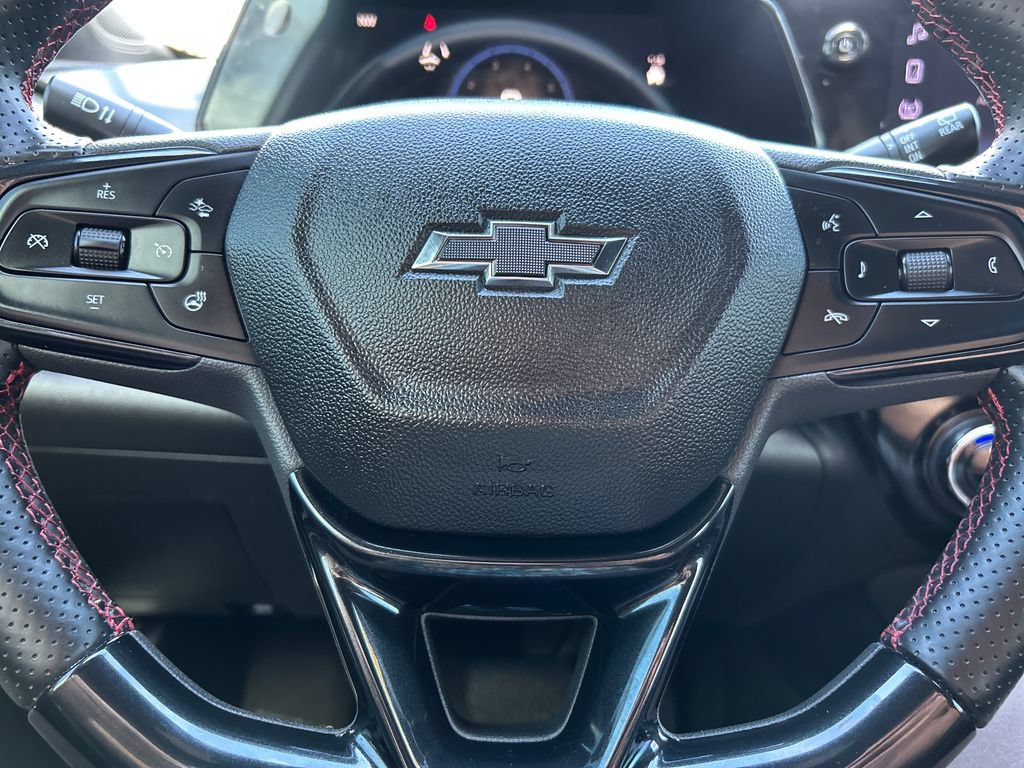 Used 2025 Chevrolet Trax RS w/ Driver Confidence Package FWD image 9