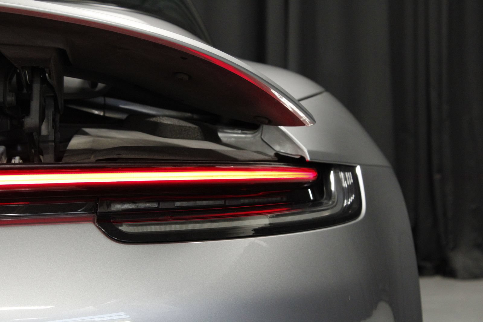 Certified 2022 Porsche 911 Targa 4S w/ Premium Package AWD/4WD image 18