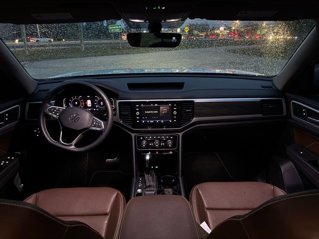 Used 2023 Volkswagen Atlas SE w/ Black Wheel Package FWD image 19