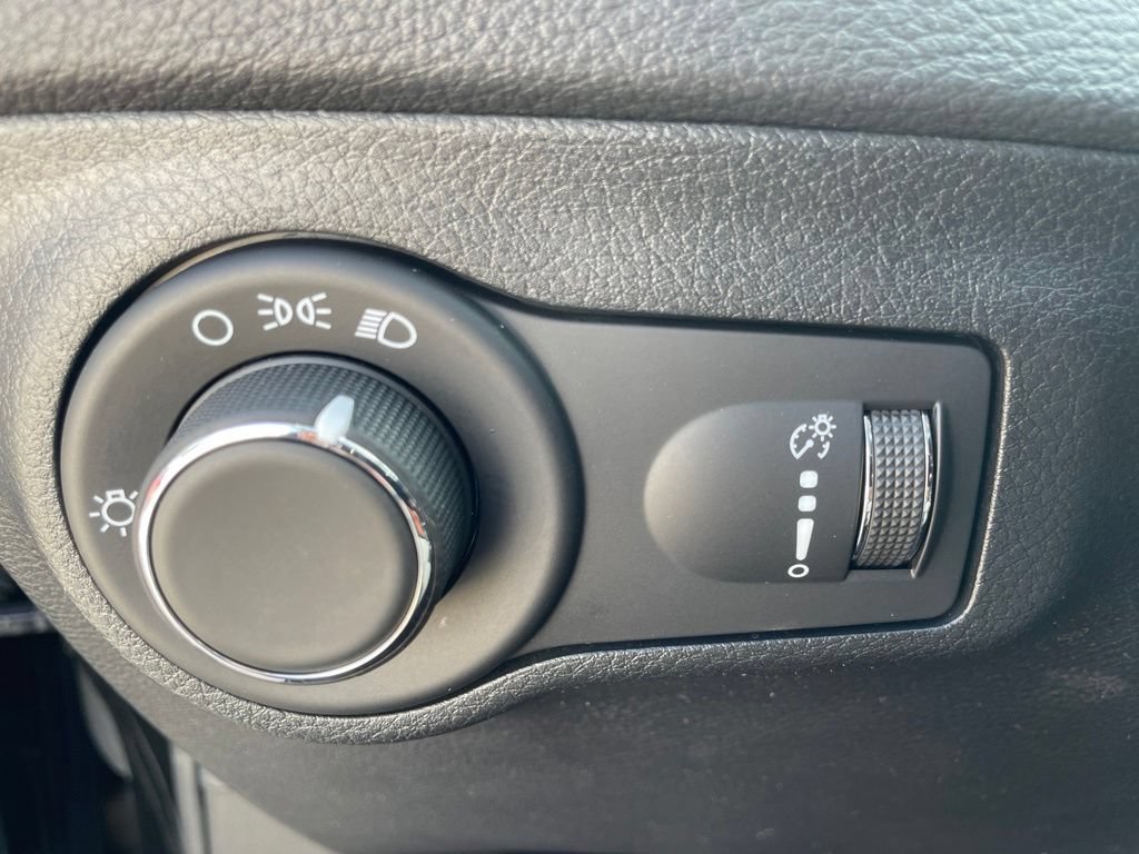 Used 2021 Jeep Compass Sport FWD image 15
