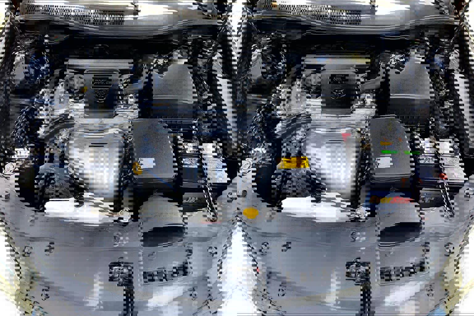 Used 2015 Toyota Camry XLE w/ Moonroof Package FWD image 30