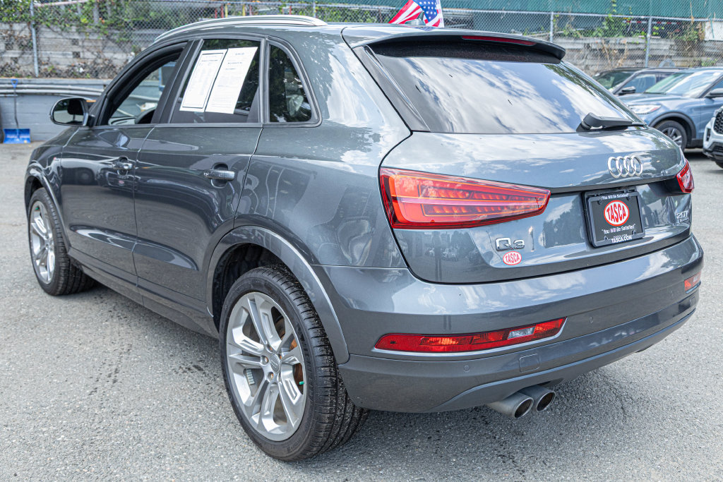Used 2018 Audi Q3 2.0T Premium w/ Convenience Package AWD/4WD image 4