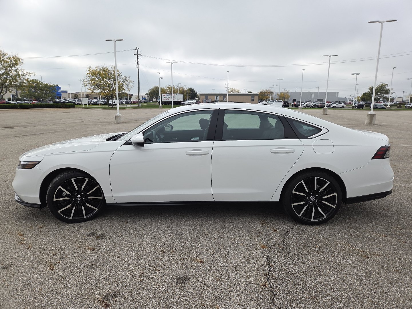 Used 2025 Honda Accord Touring image 17