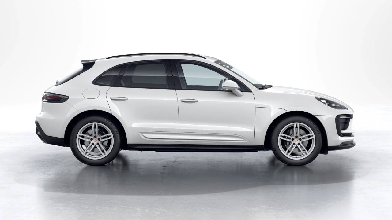 Used 2026 Porsche Macan AWD/4WD image 6