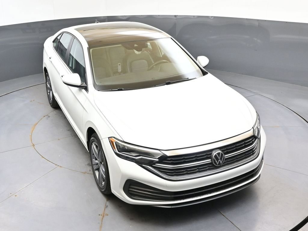 Used 2023 Volkswagen Jetta SE w/ Panoramic Sunroof Package FWD image 43