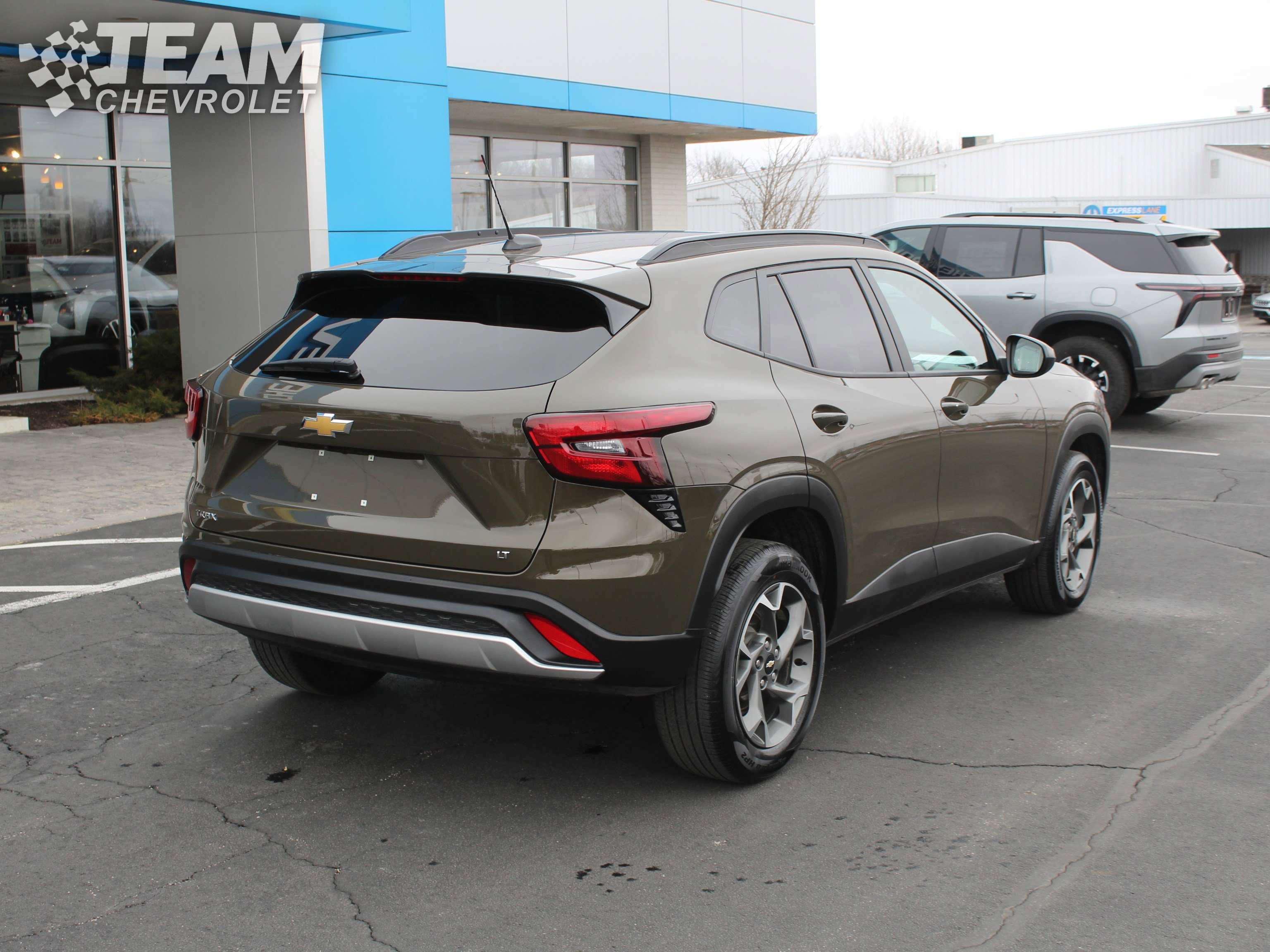 Certified 2024 Chevrolet Trax LT w/ Driver Confidence Package image 4