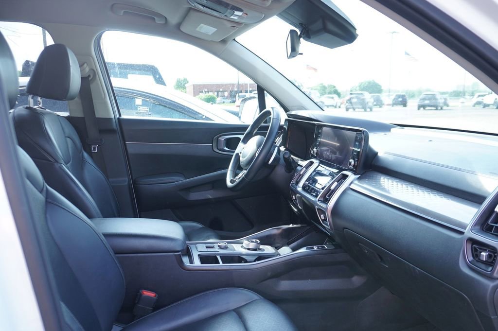 Used 2022 Kia Sorento EX AWD/4WD image 9