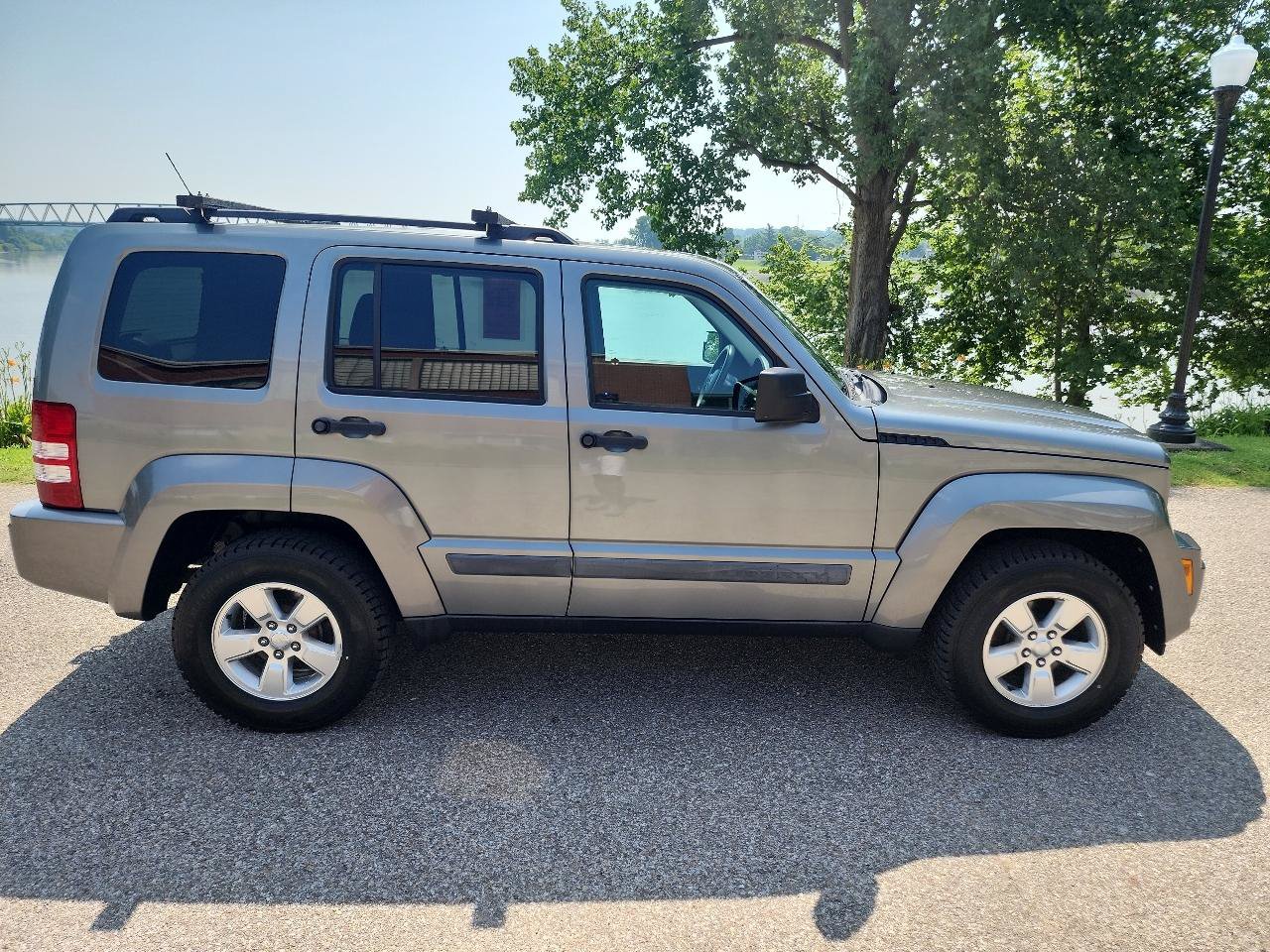 Used 2012 Jeep Liberty Sport w/ Popular Equipment Group AWD/4WD image 6