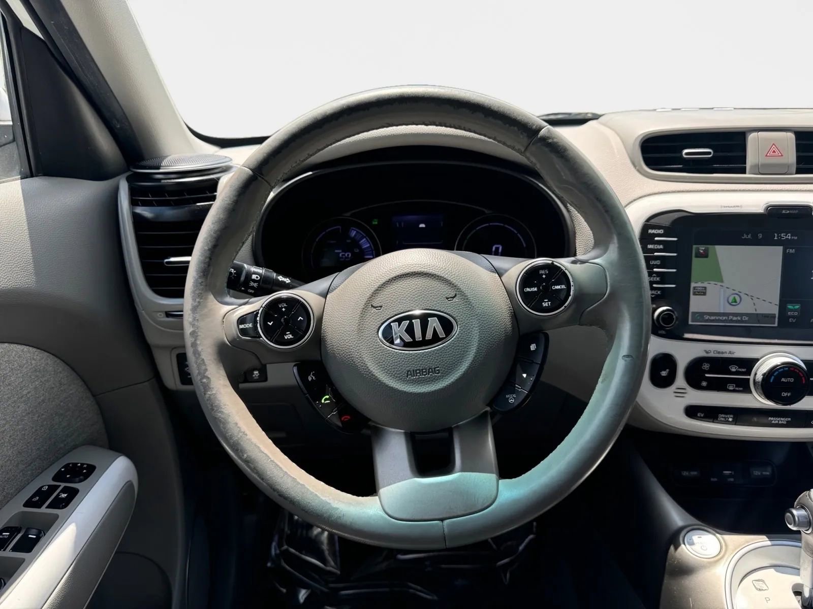 Used 2017 Kia Soul EV image 14