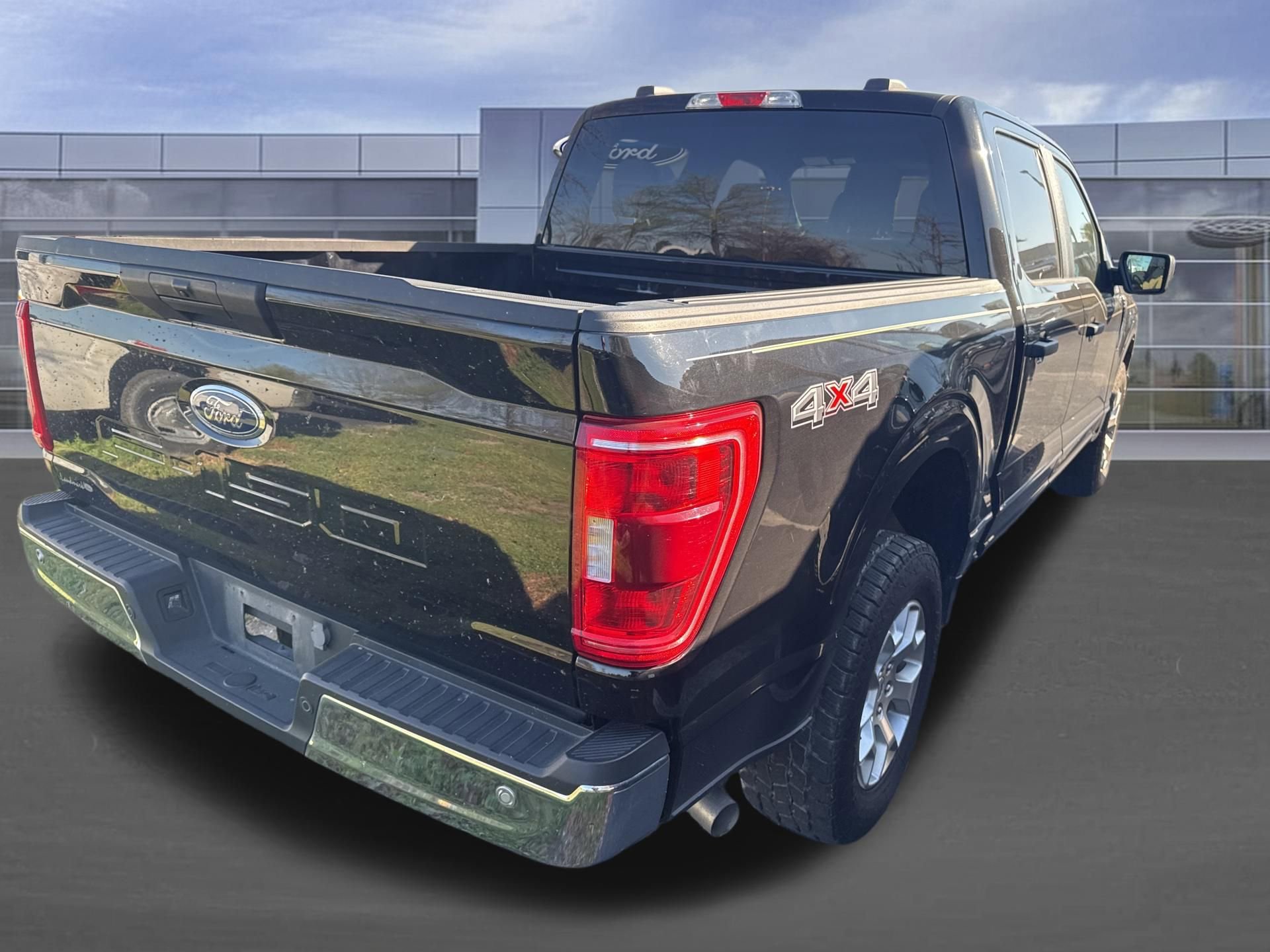 Certified 2023 Ford F150 XLT image 4