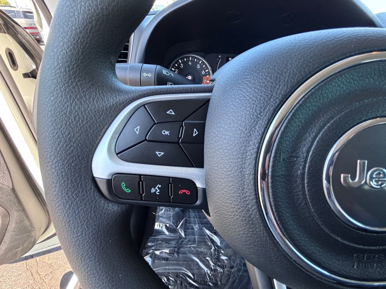 Used 2023 Jeep Renegade Latitude AWD/4WD image 22