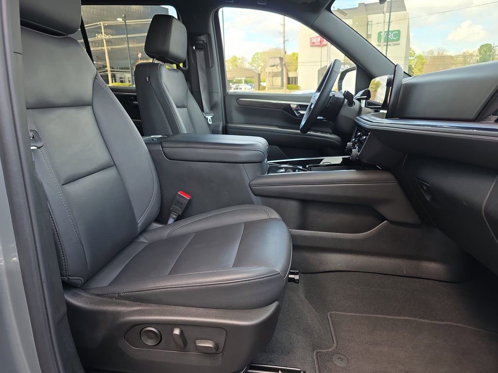 Used 2025 Chevrolet Tahoe Z71 image 15