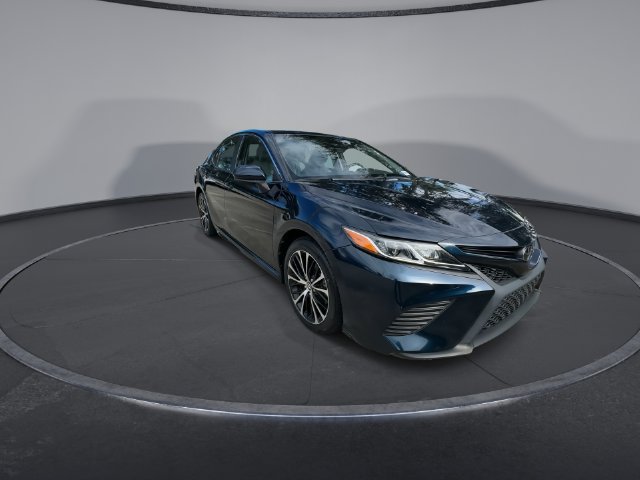 Used 2019 Toyota Camry SE FWD image 2