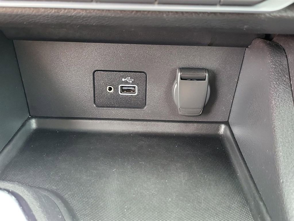 Used 2020 Nissan Sentra S image 32