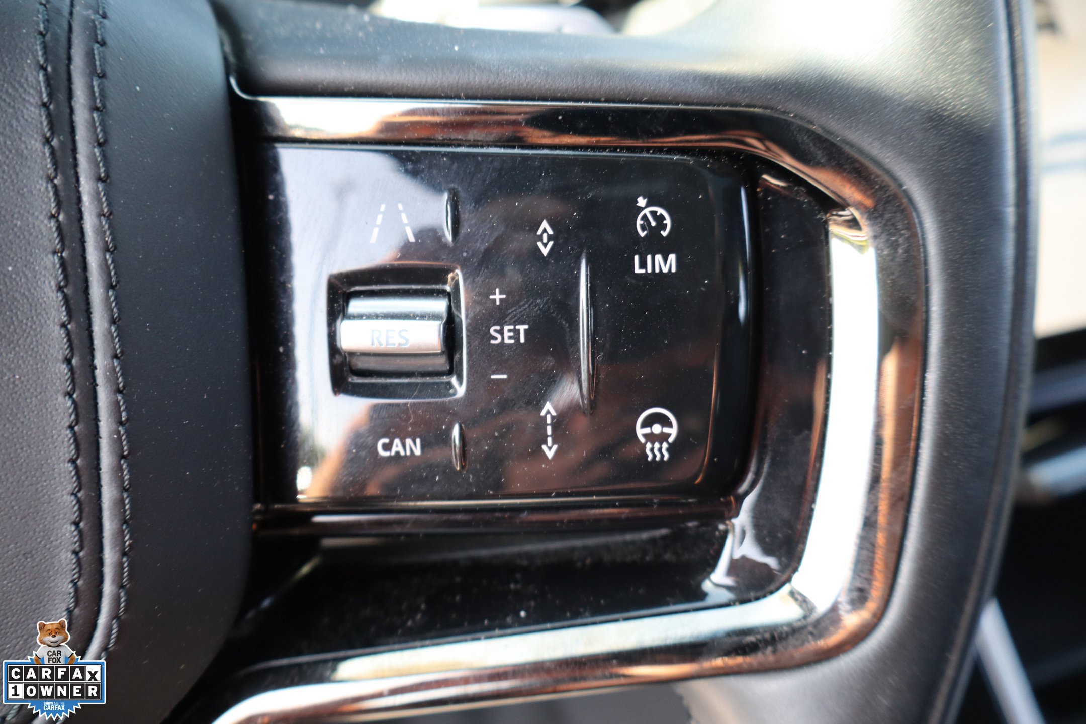 Used 2025 Land Rover Range Rover Velar Dynamic SE AWD/4WD image 19