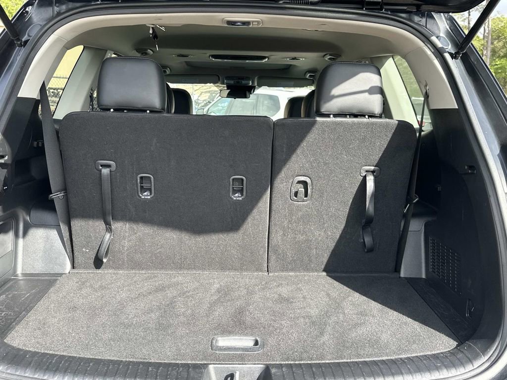 Used 2024 Kia Telluride S w/ S Sunroof Package image 6