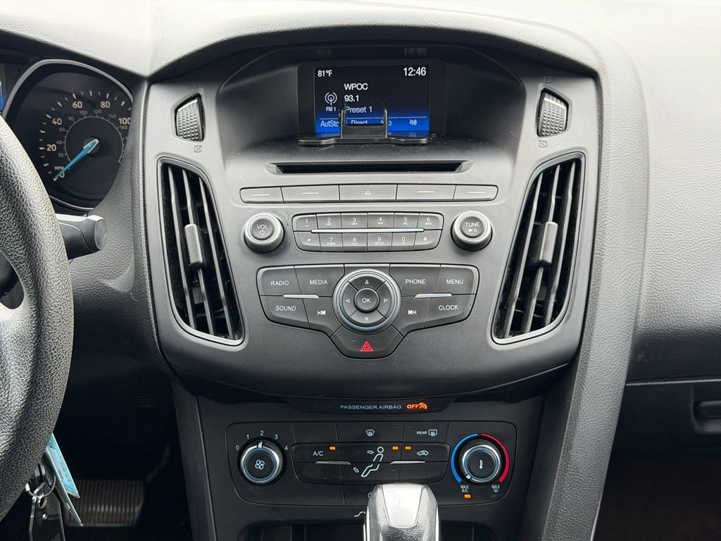 Used 2016 Ford Focus SE FWD image 9