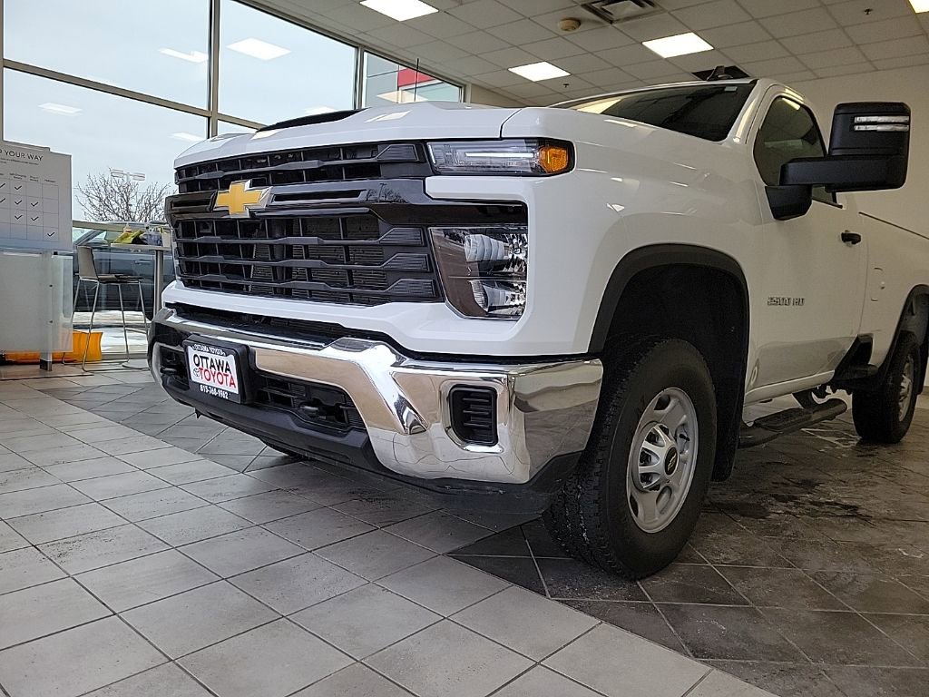 Used 2025 Chevrolet Silverado 2500 W/T w/ WT Convenience Package image 17